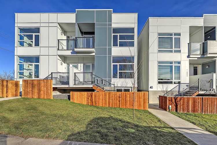 3800 Parkhill Place SW #2 Calgary, AB T2S 2Z6