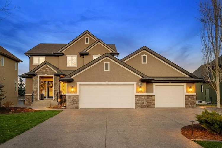 65 Heritage Lake Terrace Heritage Pointe, AB T1S 4J4