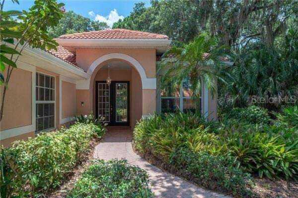 5022 Hanging Moss Ln Sarasota, FL 34238