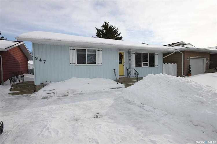 947 Dorothy St Regina, SK S4X 1E3