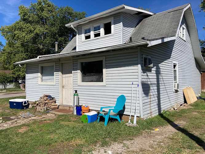 64 3rd Street Buckeye Lake, OH 43008