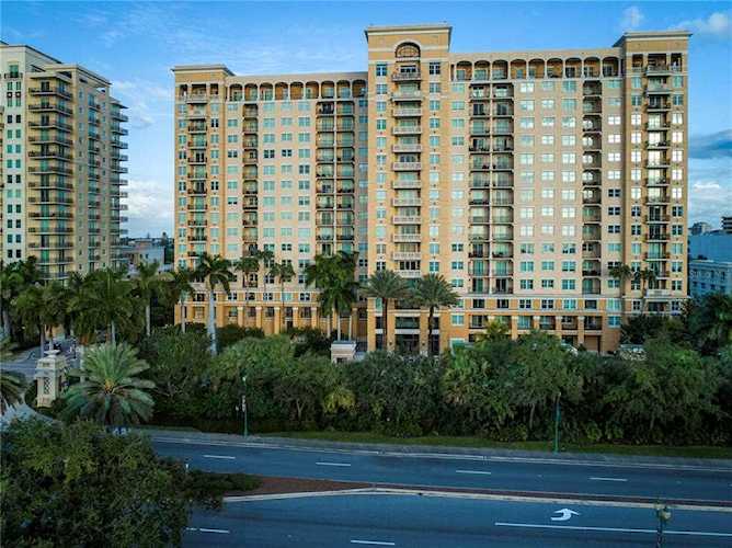 750 N Tamiami Trl #1203 Sarasota, FL 34236