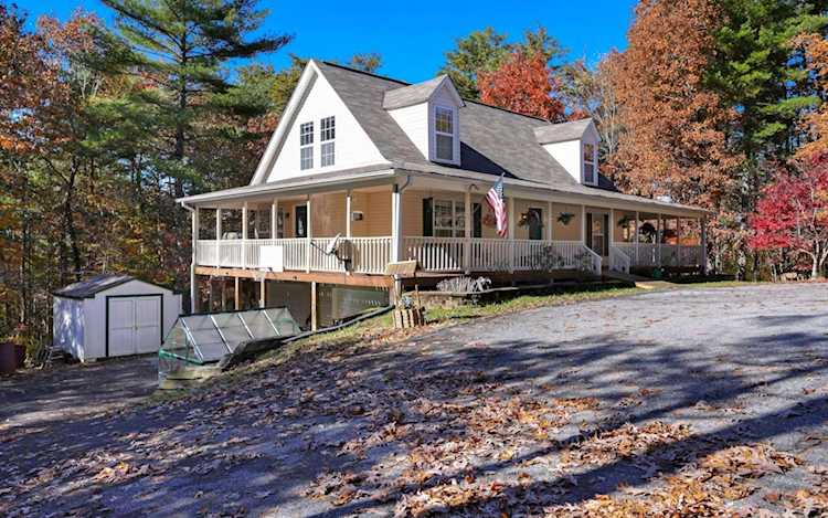 18 6 Point Trail Blairsville, GA 30512