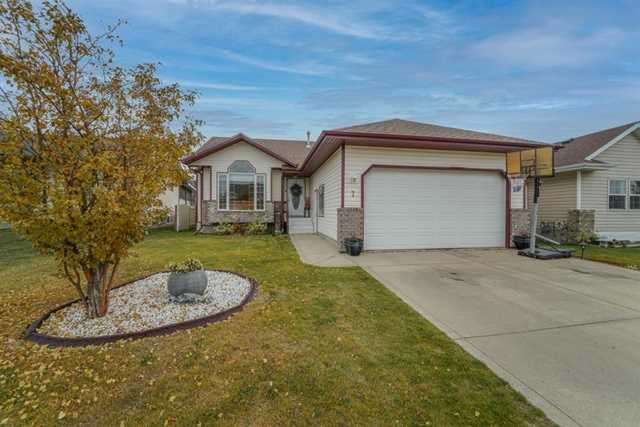 7 Lampard Crescent Red Deer, AB T4R 2W8