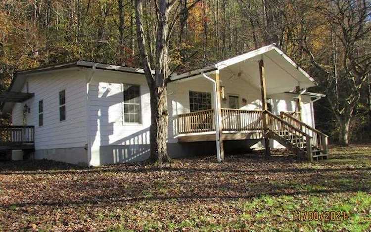 81 Noblet Drive Hiawassee, GA 30546