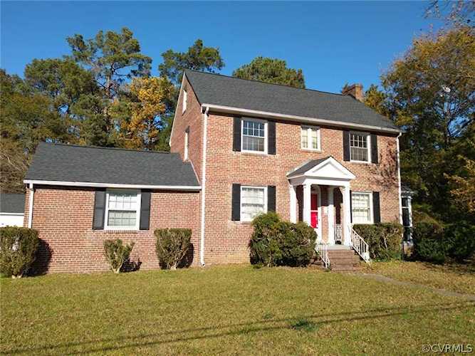 335 Claremont St Petersburg, VA 23805