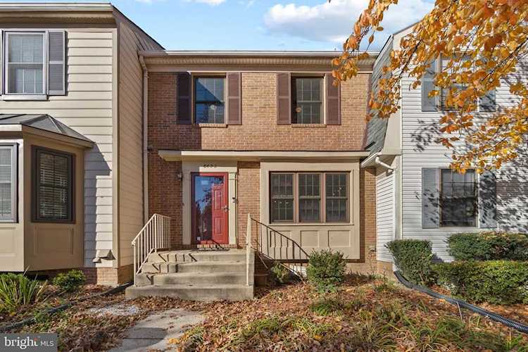 8602 Western Oak Dr Springfield, VA 22153