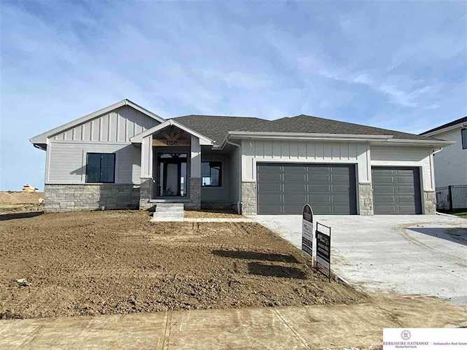 11511 S 118 St Papillion, NE 68046