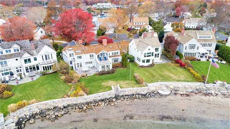136 Dolphin Cove Quay Stamford, CT 06902