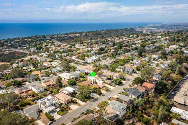 13676 Mira Montana Dr Del Mar, CA 92014