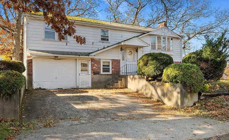 111 Newton Ave Braintree, MA 02184 | MLS 72921101 Photo 1