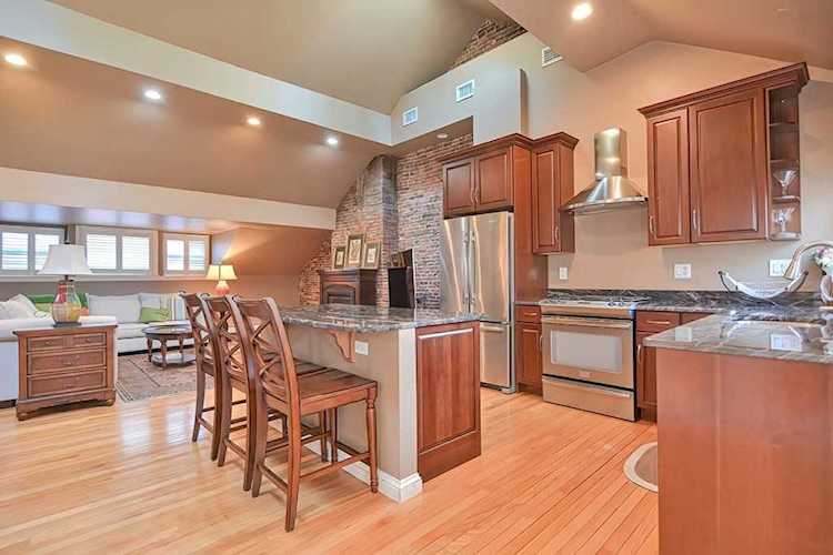 32 Temple St #3 Boston, MA 02114