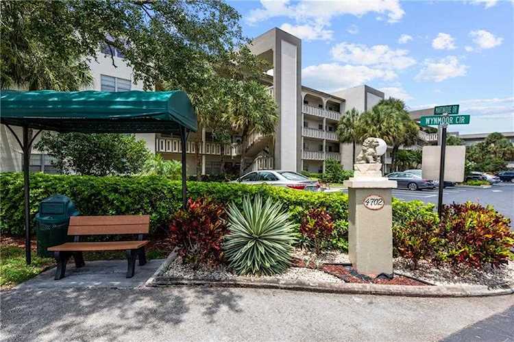 4702 Martinique Dr #F4 Coconut Creek, FL 33066
