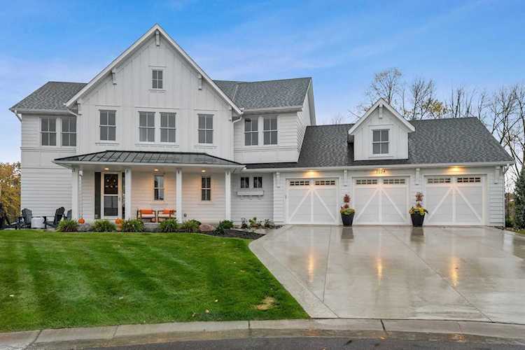 7694 Walnut Grove Lane N Maple Grove, MN 55311