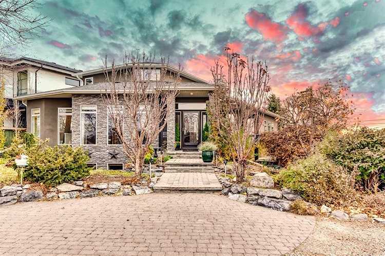 1524 Child Ave NE Calgary, AB T2E 5E4