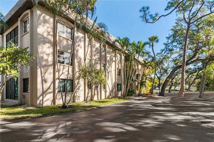 3700 S Osprey Ave #214 Sarasota, FL 34239