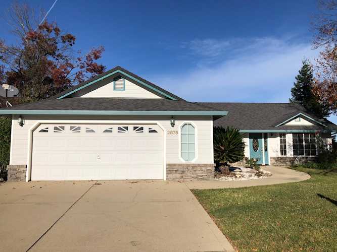 2876 Blue Bell Dr Redding, CA 96001