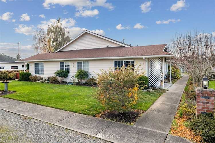 353 N Norma St #C Buckley, WA 98321