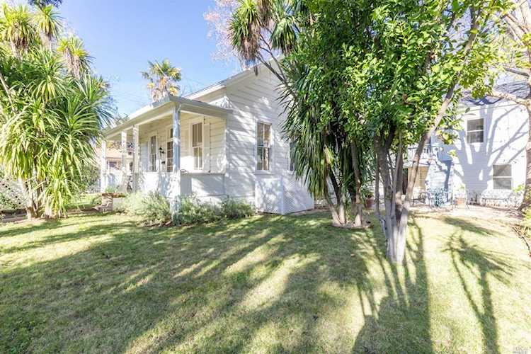 1362 Stockton Street St. Helena, CA 94574