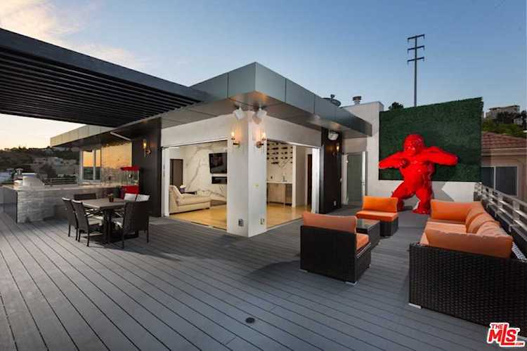 1610 Viewmont Dr Los Angeles, CA 90069