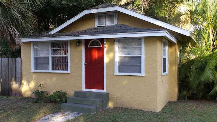 901 Vine Ave Clearwater, FL 33755