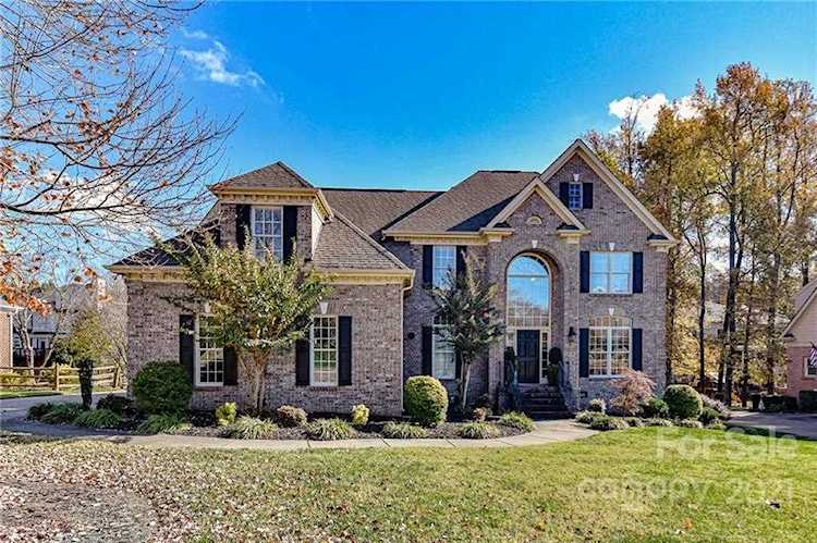 9327 St Barts Ln Huntersville, NC 28078