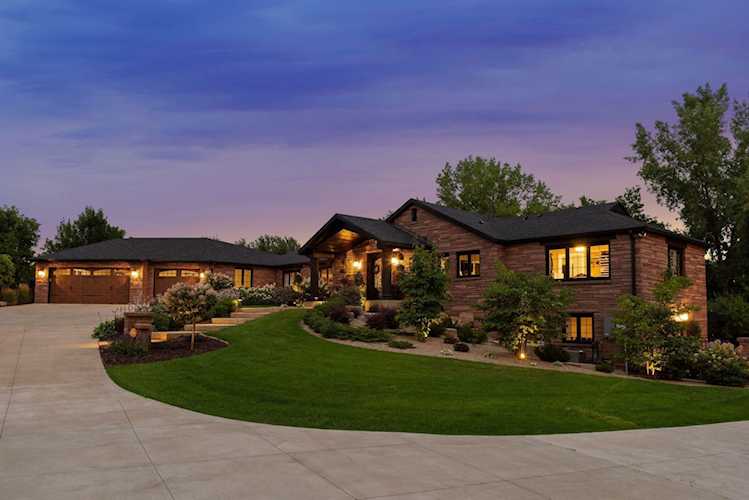6339 Teton Lane Chanhassen, MN 55317