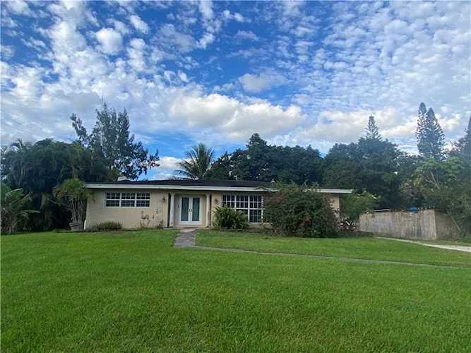 14391 SW 20th St Davie, FL 33325