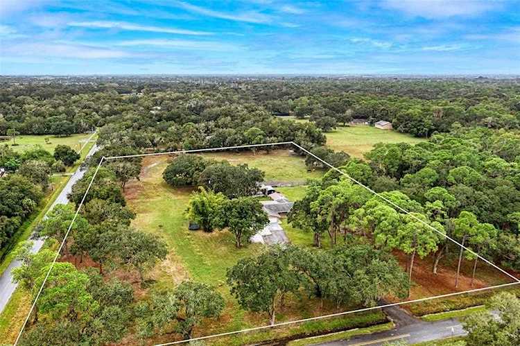 7210 28th Ave E Bradenton, FL 34208