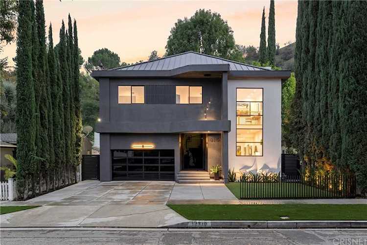 12310 Hillslope St Studio City, CA 91604