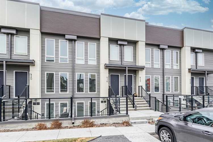 19500 37 St SE #416 Calgary, AB T3M 2W9