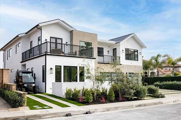 8 San Remo San Clemente, CA 92673