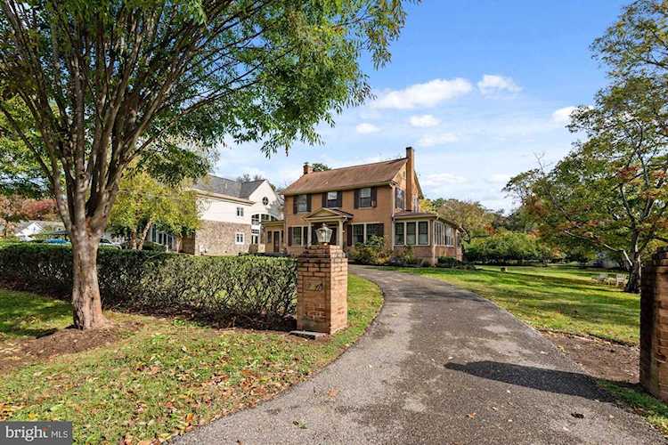 109 Forest Ave Rockville, MD 20850