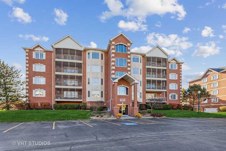 7911 Trinity Circle #1SW Tinley Park, IL 60487
