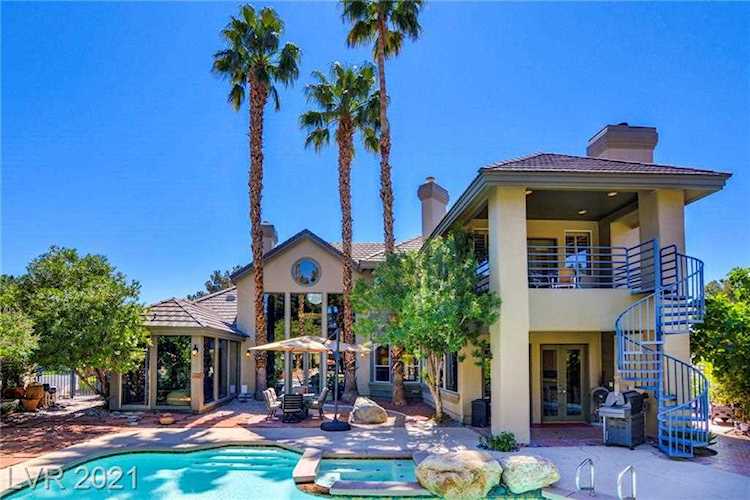 3004 Astoria Pines Circle Las Vegas, NV 89107