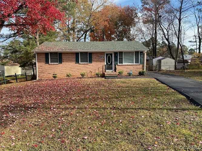 1604 Pine View Circle Petersburg, VA 23803