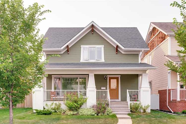 172 Mike Ralph Way SW Calgary, AB T3E 0H8