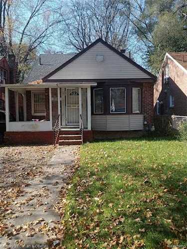 18247 Patton St Detroit, MI 48219