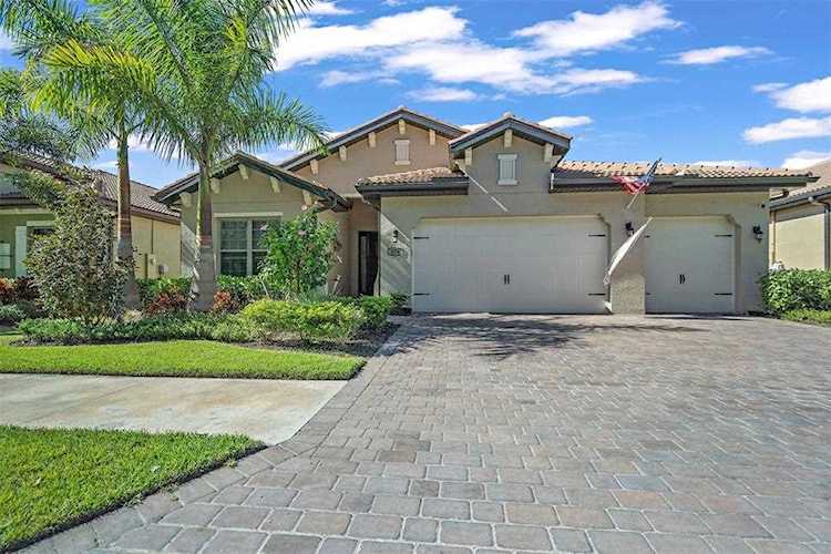 376 Maraviya Blvd Nokomis, FL 34275