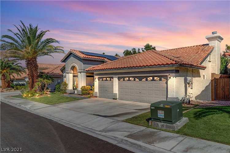 1440 Castle Crest Dr Las Vegas, NV 89117