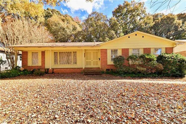 4523 Carriage Drive Circle Charlotte, NC 28205