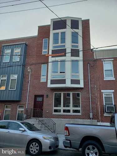 1328 S 18th St Philadelphia, PA 19146