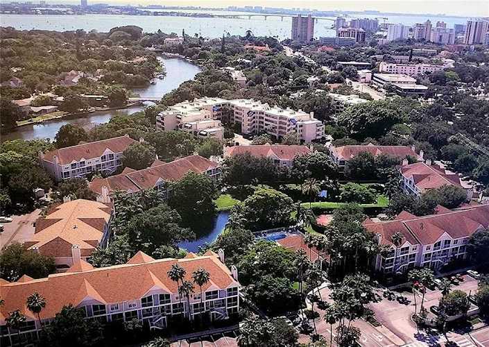 850 S Tamiami Trl #136 Sarasota, FL 34236