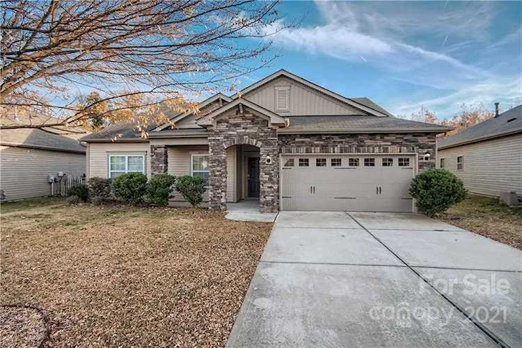 1615 Yellow Daisy Dr Matthews, NC 28104