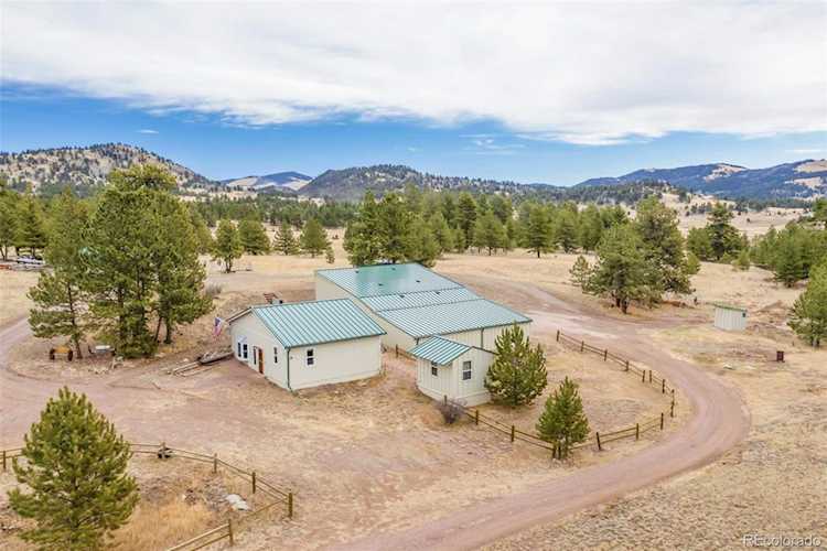 142 Cougar Ln Guffey, CO 80820