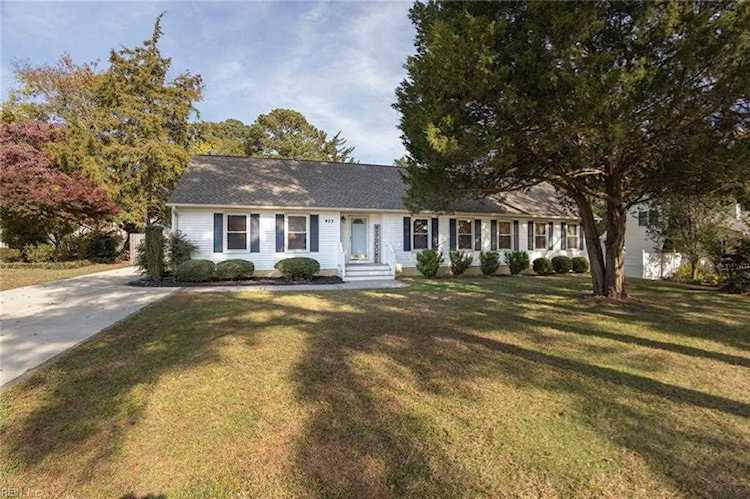 403 Watson Dr Smithfield, VA 23430