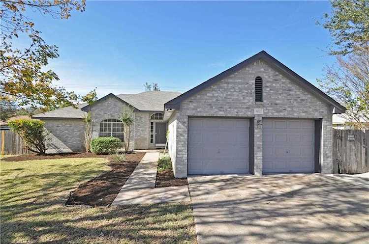 902 N Railroad Ave Pflugerville, TX 78660