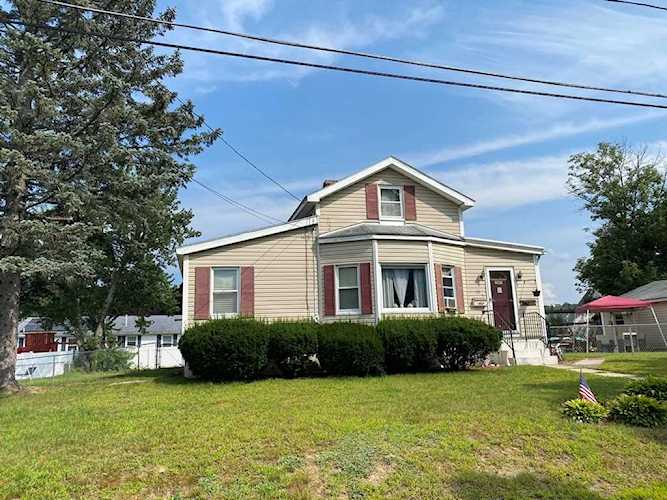 19 Allen St Dracut, MA 01826