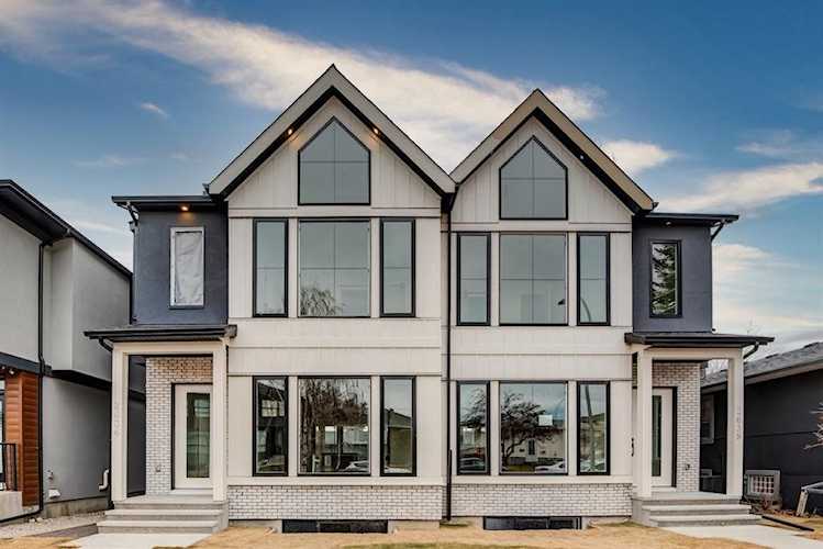 2636 35 St SW Calgary, AB T3E 2Y2