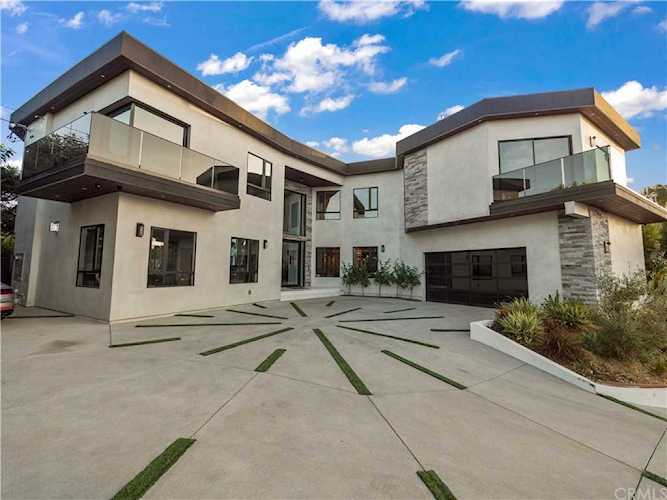 16254 Mandalay Dr Encino, CA 91436